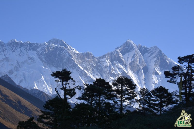 Everest a Tengboche kolostortól